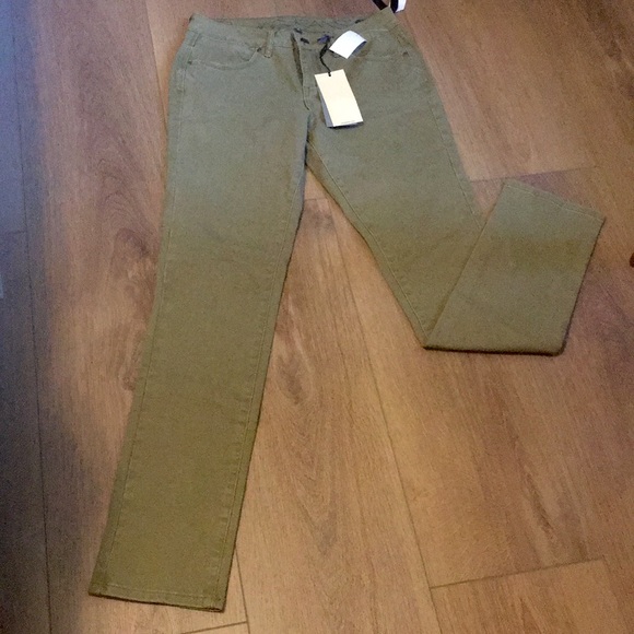 NWT Olive Green Jag Mid Rise Slim Leg Jeans - Picture 2 of 5